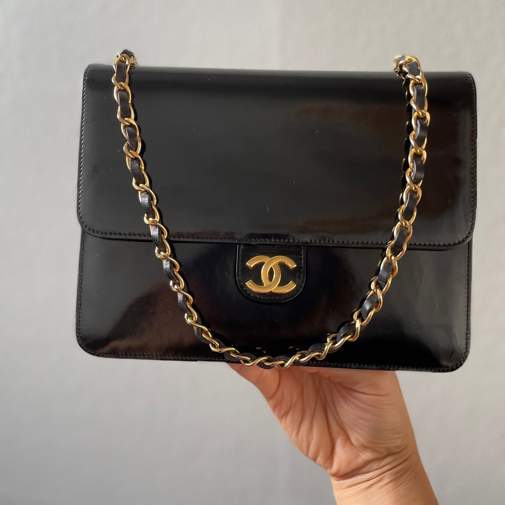 ❌SOLD❌Vintage Chanel Classic Square Flap in Patent Leather w 24K GHW
